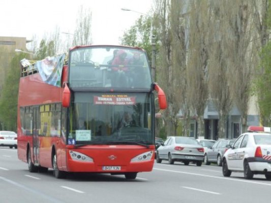 Autobuzele etajate vor circula în minivacanţa de 1 mai